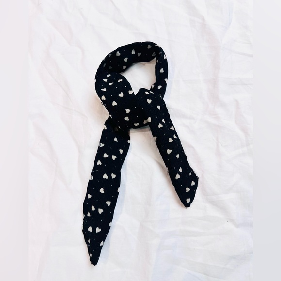 FWP Adorable black and white heart patterned hair accessory tie - Picture 1 of 2